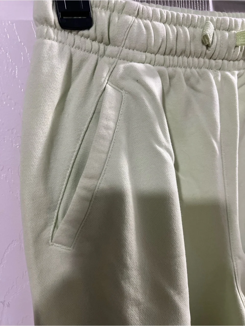 Nike Boys Shorts Youth XL Green Sweat Shorts SportsWear w Nike blue Logo design.